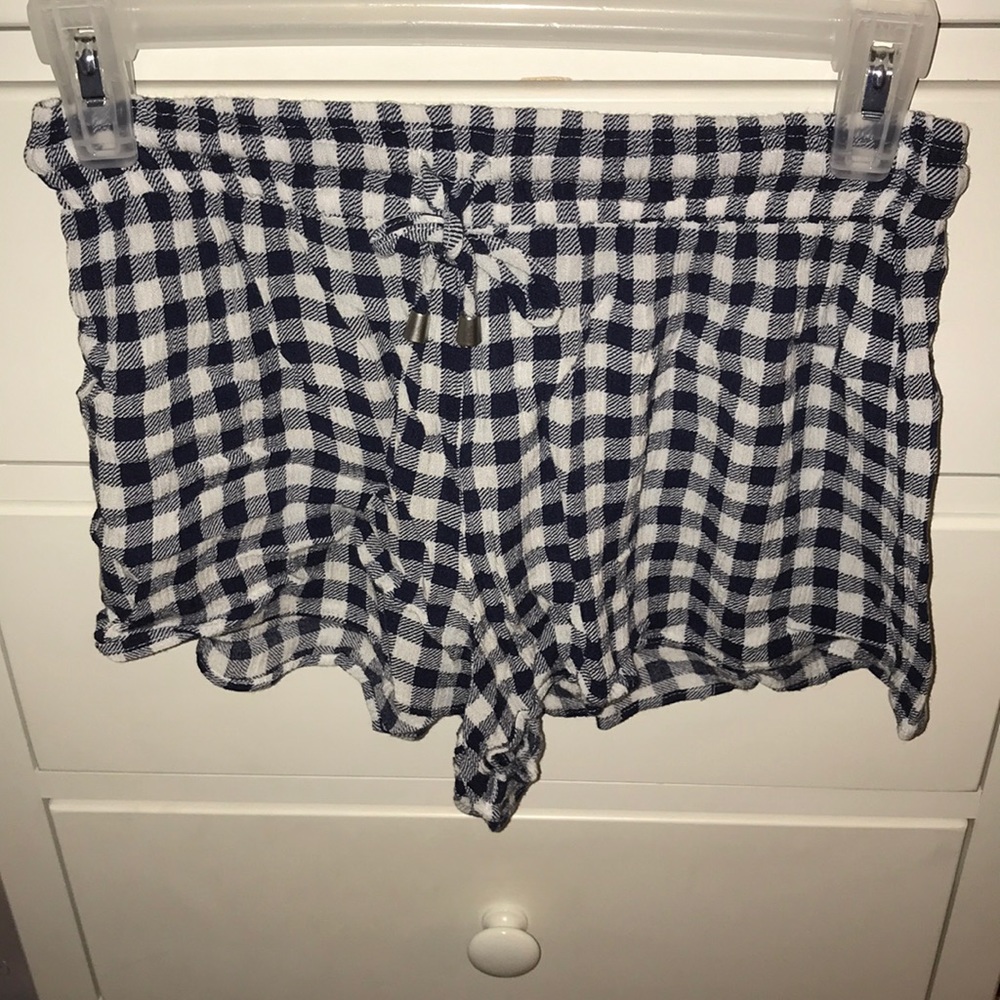 Checkered flowy shorts